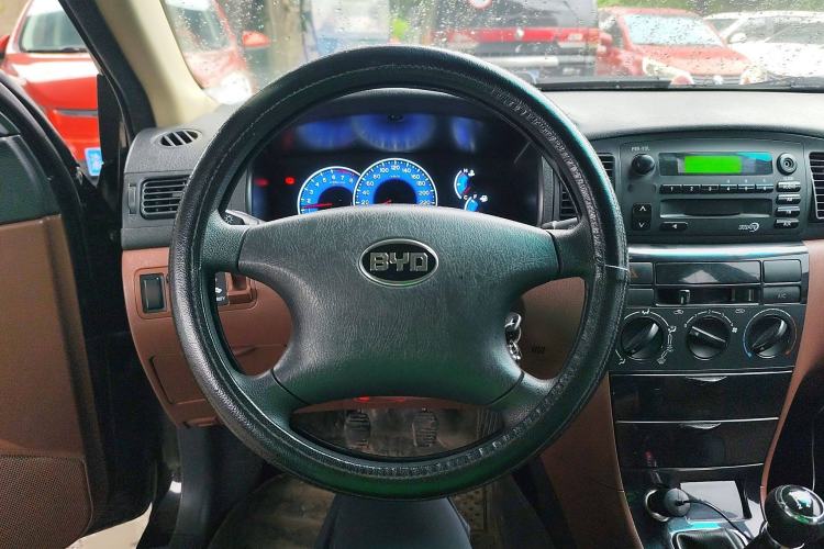 Used BYD F3 2012 Energy-Saving Model 1.5L Manual Comfort Version Steering Wheel