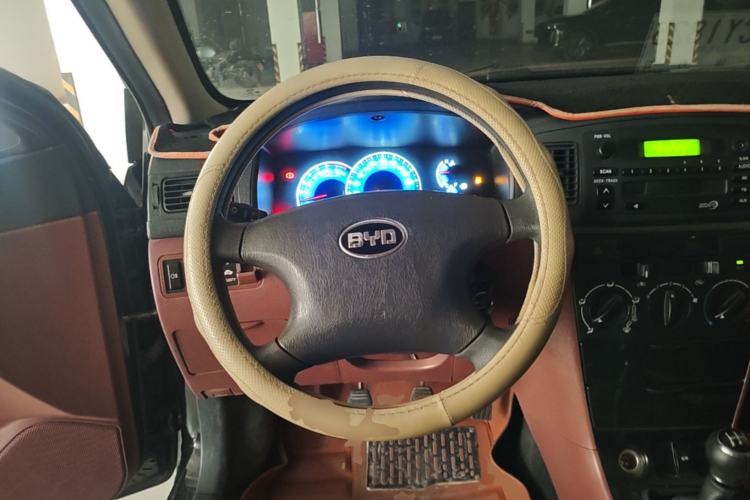 Used BYD F3 2012 Energy-Saving Model 1.5L Manual Comfort Version Steering Wheel