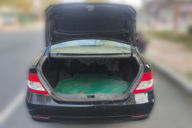 Used BYD F3 2012 Energy-Saving Model 1.5L Manual Comfort Version Trunk
