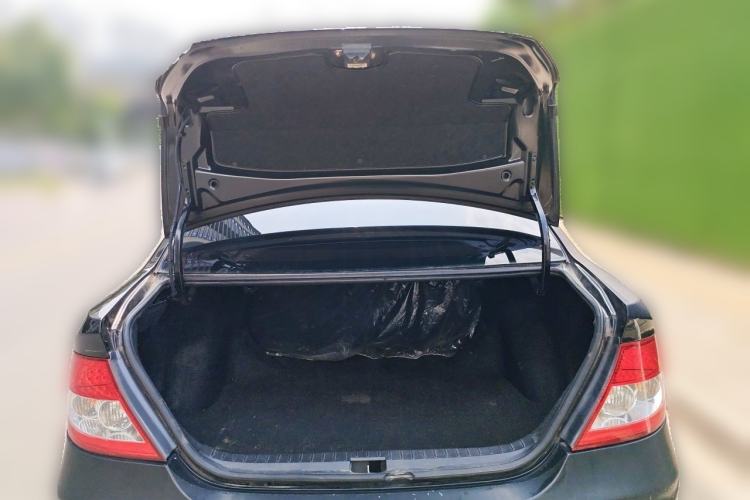 Used BYD F3 2012 Energy-Saving Model 1.5L Manual Comfort Version Trunk