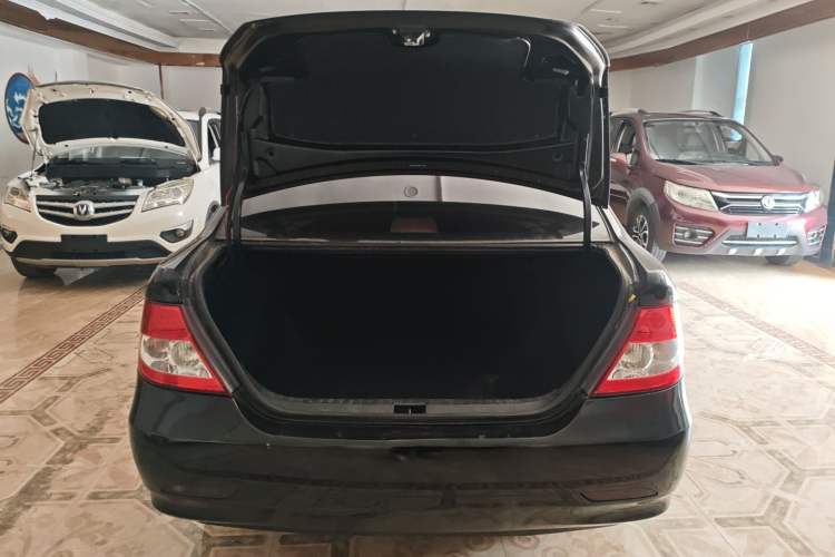 Used BYD F3 2012 Energy-Saving Model 1.5L Manual Comfort Version Trunk