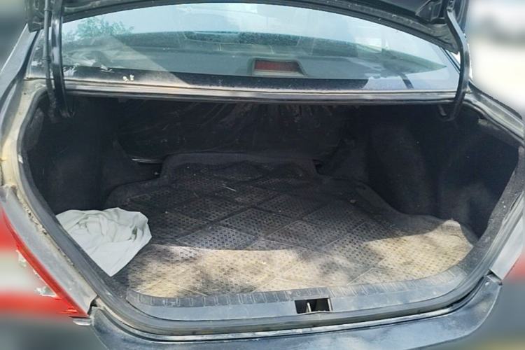 Used BYD F3 2012 Energy-Saving Model 1.5L Manual Comfort Version Trunk