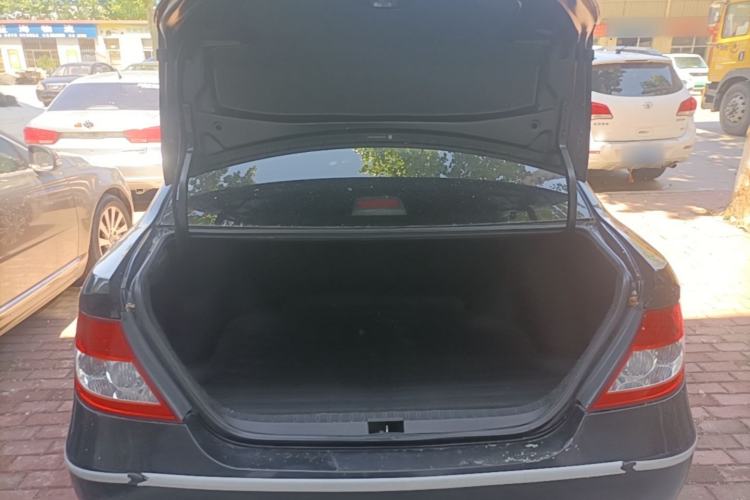 Used BYD F3 2012 Energy-Saving Model 1.5L Manual Comfort Version Trunk