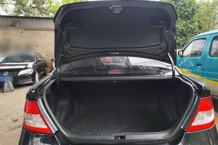 Used BYD F3 2012 Energy-Saving Model 1.5L Manual Comfort Version Trunk