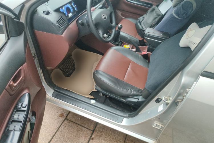 Used BYD F3 2012 Energy-Saving Model 1.5L Manual Comfort Version Driver Seat