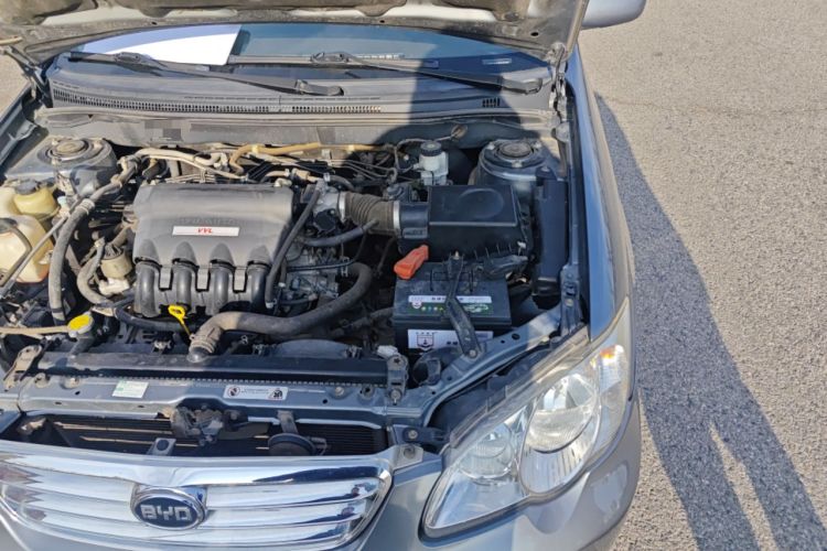Used BYD F3 2012 Energy-Saving Model 1.5L Manual Comfort Version Engine Bay Left