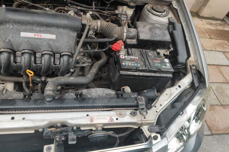Used BYD F3 2012 Energy-Saving Model 1.5L Manual Comfort Version Engine Bay Left