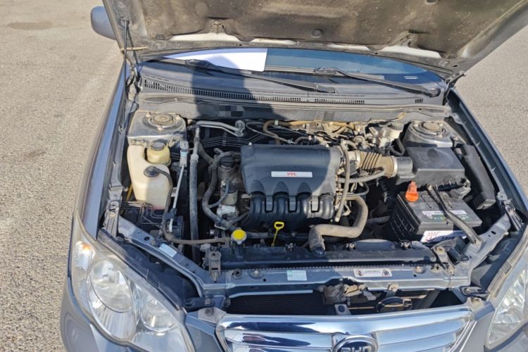 Used BYD F3 2012 Energy-Saving Model 1.5L Manual Comfort Version Engine Bay Right