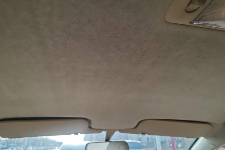 Used BYD F3 2012 Energy-Saving Model 1.5L Manual Comfort Version Headliner