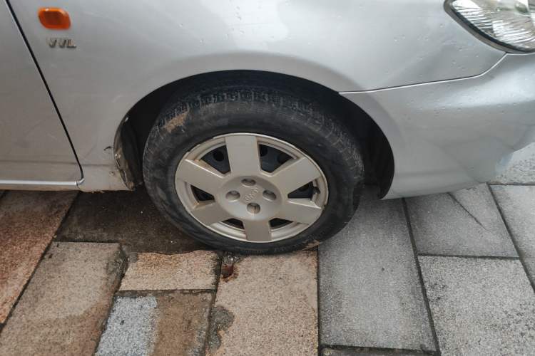 Used BYD F3 2012 Energy-Saving Model 1.5L Manual Comfort Version Right Front Wheel Hub