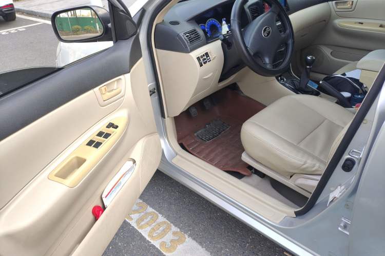 Used BYD F3 2012 Energy-Saving Model 1.5L Manual Comfort Version Driver Seat