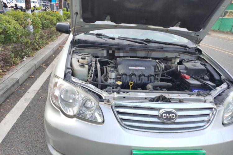 Used BYD F3 2012 Energy-Saving Model 1.5L Manual Comfort Version Engine Bay Right