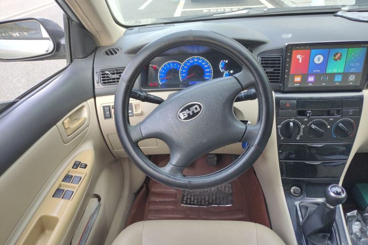 Used BYD F3 2012 Energy-Saving Model 1.5L Manual Comfort Version Steering Wheel