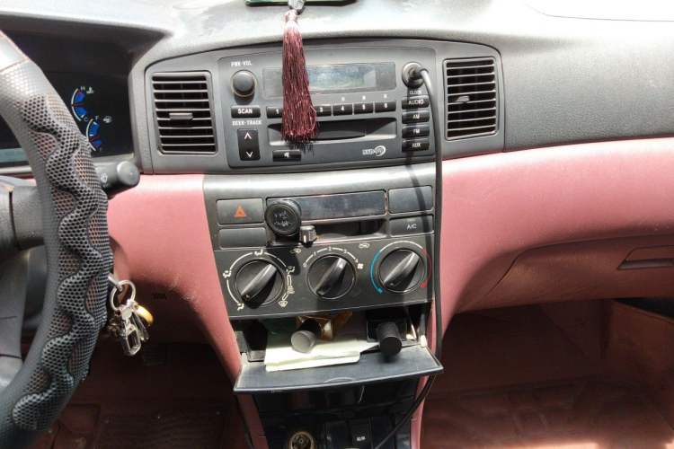 Used BYD F3 2012 Energy-Saving Model 1.5L Manual Comfort Version Audio And AC Panel