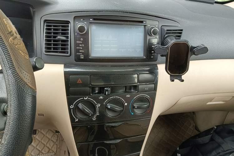Used BYD F3 2012 Energy-Saving Edition 1.5L Manual Standard Model Audio And AC Panel