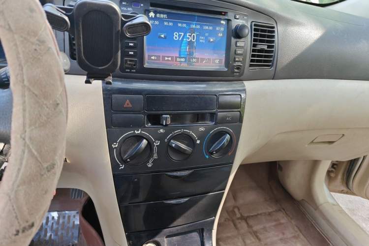 Used BYD F3 2012 Energy-Saving Edition 1.5L Manual Standard Model Audio And AC Panel