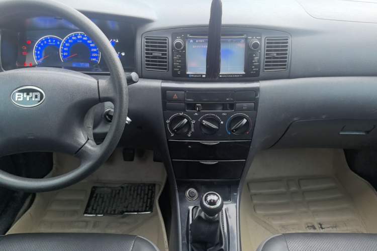 Used BYD F3 2012 Energy-Saving Model 1.5L Manual Comfort Version Audio And AC Panel