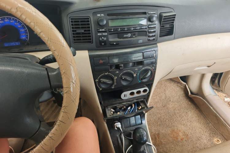Used BYD F3 2012 Energy-Saving Edition 1.5L Manual Standard Model Audio And AC Panel