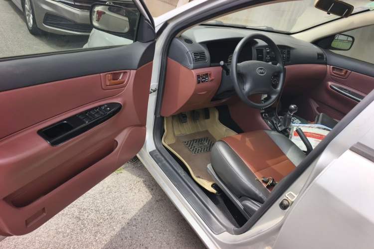 Used BYD F3 2012 Energy-Saving Model 1.5L Manual Comfort Version Driver Seat