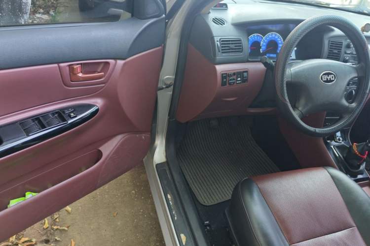 Used BYD F3 2012 Energy-Saving Model 1.5L Manual Comfort Version Driver Seat
