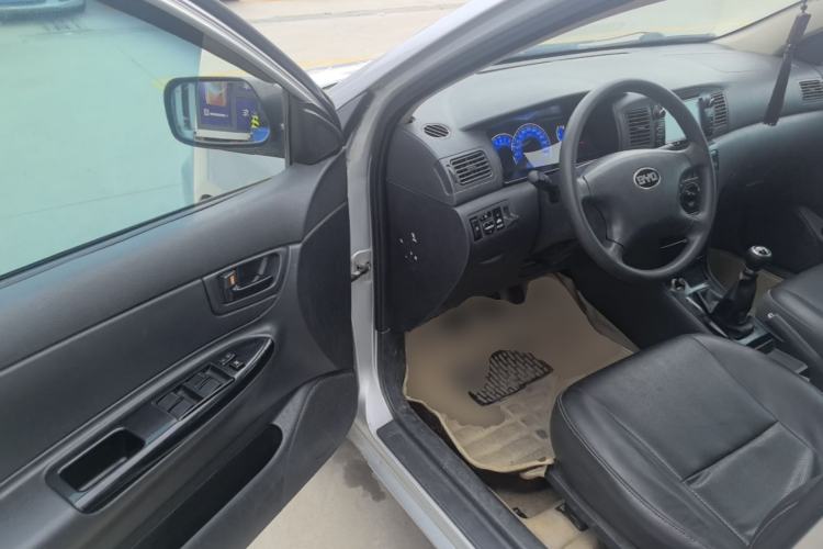 Used BYD F3 2012 Energy-Saving Model 1.5L Manual Comfort Version Driver Seat