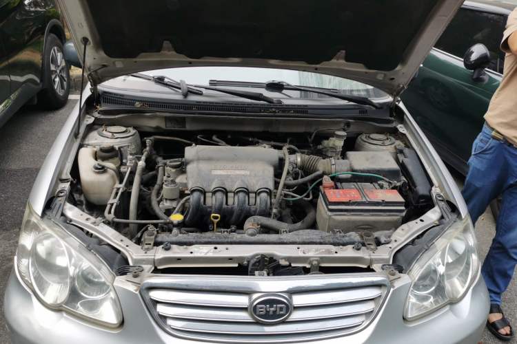 Used BYD F3 2012 Energy-Saving Model 1.5L Manual Comfort Version Engine Bay
