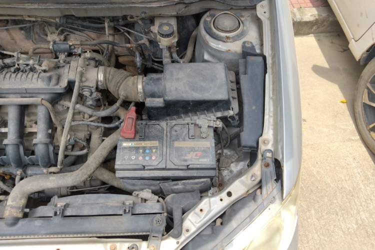 Used BYD F3 2012 Energy-Saving Model 1.5L Manual Comfort Version Engine Bay Left
