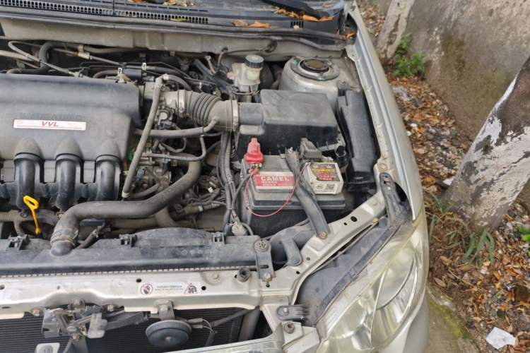 Used BYD F3 2012 Energy-Saving Model 1.5L Manual Comfort Version Engine Bay Left