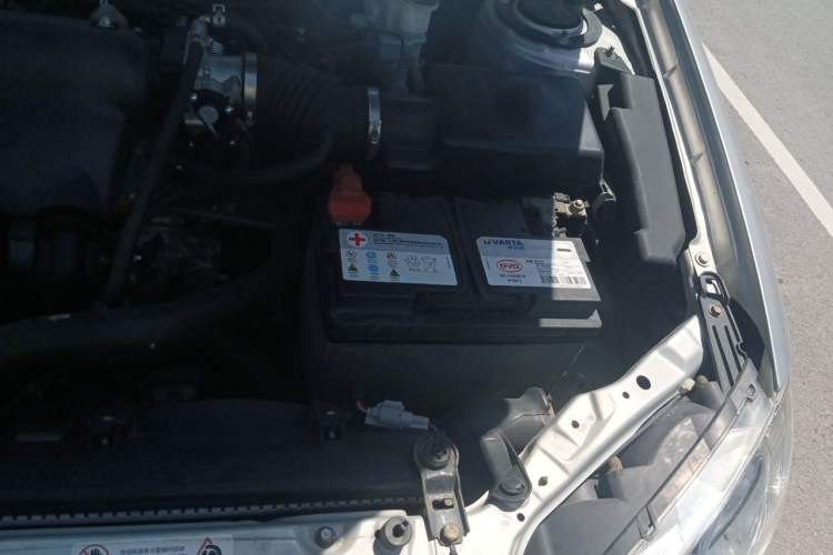 Used BYD F3 2012 Energy-Saving Model 1.5L Manual Comfort Version Engine Bay Left