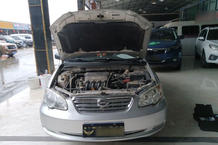 Used BYD F3 2012 Energy-Saving Model 1.5L Manual Comfort Version Engine Bay