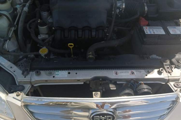 Used BYD F3 2012 Energy-Saving Model 1.5L Manual Comfort Version Engine Bay