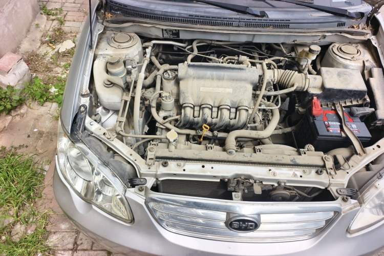 Used BYD F3 2012 Energy-Saving Model 1.5L Manual Comfort Version Engine Bay Right