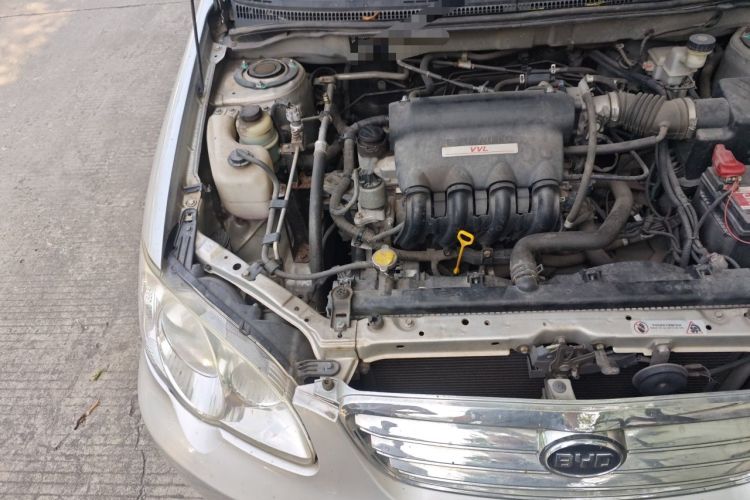Used BYD F3 2012 Energy-Saving Model 1.5L Manual Comfort Version Engine Bay Right