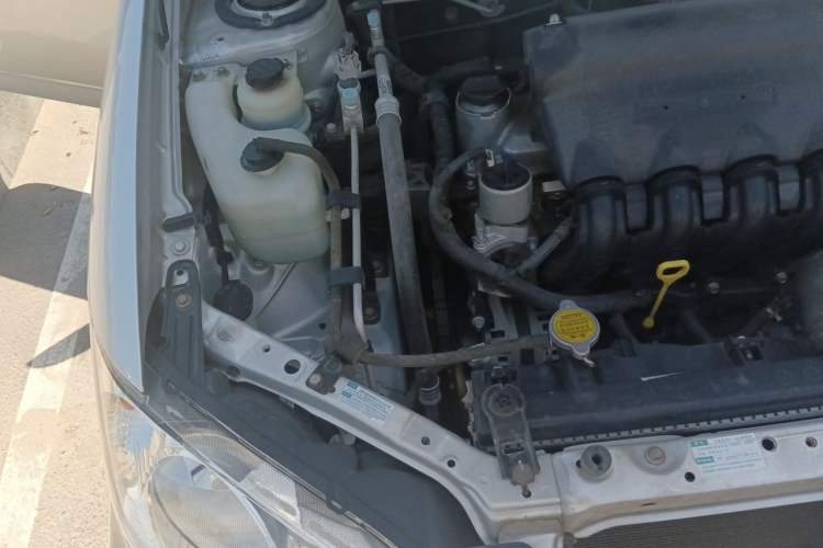 Used BYD F3 2012 Energy-Saving Model 1.5L Manual Comfort Version Engine Bay Right