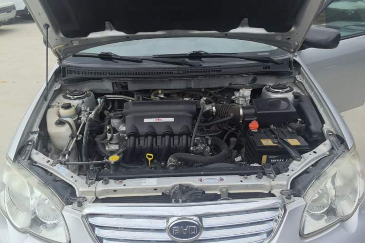 Used BYD F3 2012 Energy-Saving Model 1.5L Manual Comfort Version Engine Bay