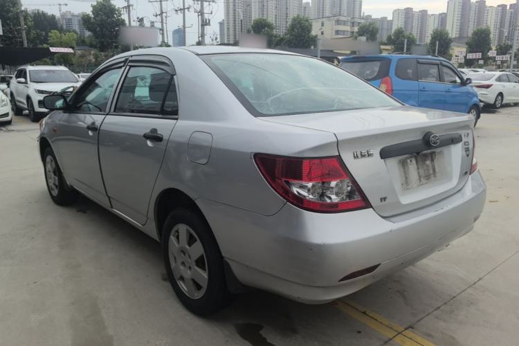 Used BYD F3 2012 Energy-Saving Model 1.5L Manual Comfort Version Exterior 2