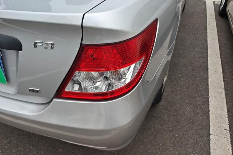 Used BYD F3 2012 Energy-Saving Model 1.5L Manual Comfort Version Exterior 3