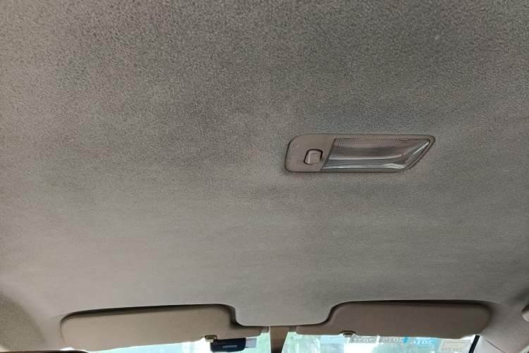 Used BYD F3 2012 Energy-Saving Edition 1.5L Manual Standard Model Headliner
