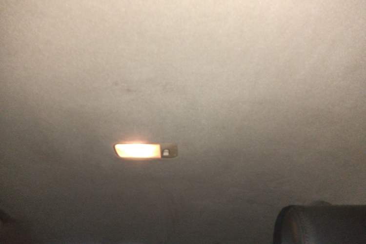 Used BYD F3 2012 Energy-Saving Model 1.5L Manual Comfort Version Headliner