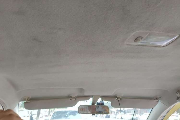 Used BYD F3 2012 Energy-Saving Model 1.5L Manual Comfort Version Headliner