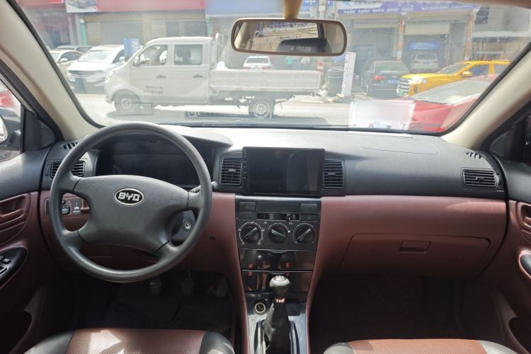 Used BYD F3 2012 Energy-Saving Model 1.5L Manual Comfort Version Interior 1