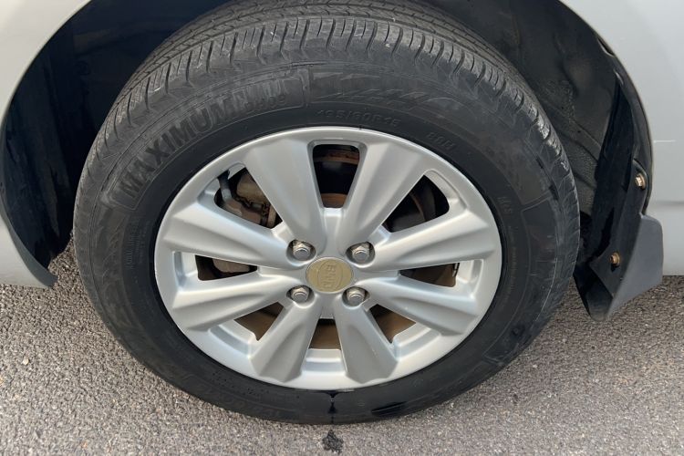 Used BYD F3 2012 Energy-Saving Model 1.5L Manual Comfort Version Left Front Wheel Hub