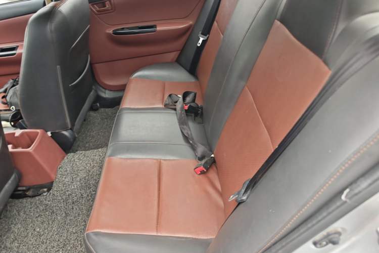Used BYD F3 2012 Energy-Saving Model 1.5L Manual Comfort Version Left Rear Seat