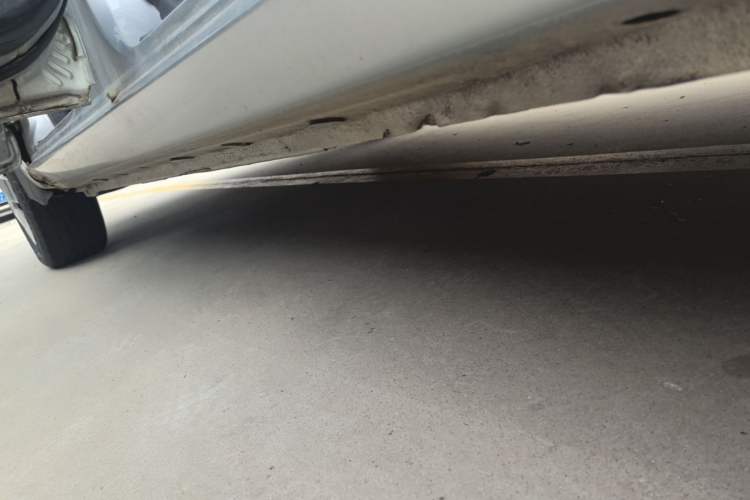 Used BYD F3 2012 Energy-Saving Model 1.5L Manual Comfort Version Left Side Sill