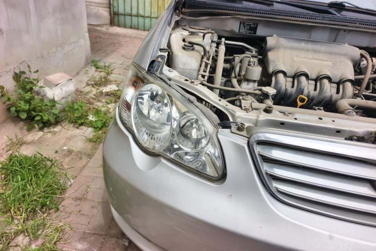 Used BYD F3 2012 Energy-Saving Model 1.5L Manual Comfort Version Right Front Headlight