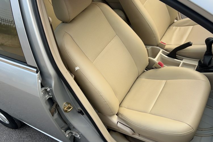 Used BYD F3 2012 Energy-Saving Model 1.5L Manual Comfort Version Right Front Seat