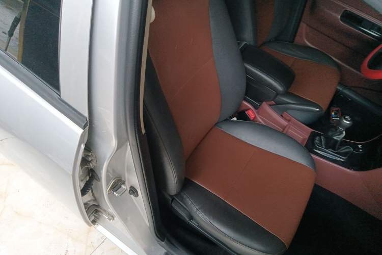 Used BYD F3 2012 Energy-Saving Model 1.5L Manual Comfort Version Right Front Seat
