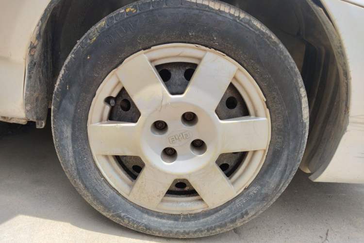 Used BYD F3 2012 Energy-Saving Model 1.5L Manual Comfort Version Right Front Wheel Hub