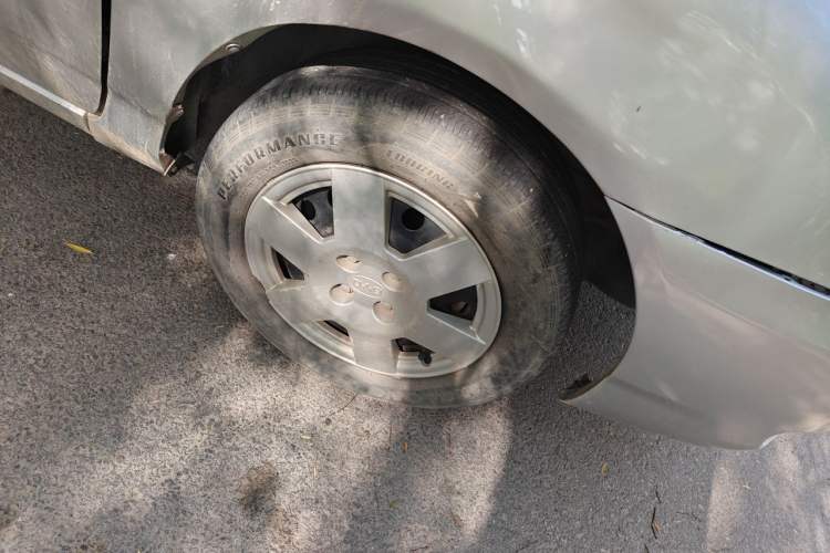 Used BYD F3 2012 Energy-Saving Edition 1.5L Manual Standard Model Right Front Wheel Hub
