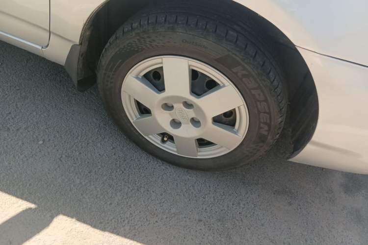 Used BYD F3 2012 Energy-Saving Model 1.5L Manual Comfort Version Right Front Wheel Hub